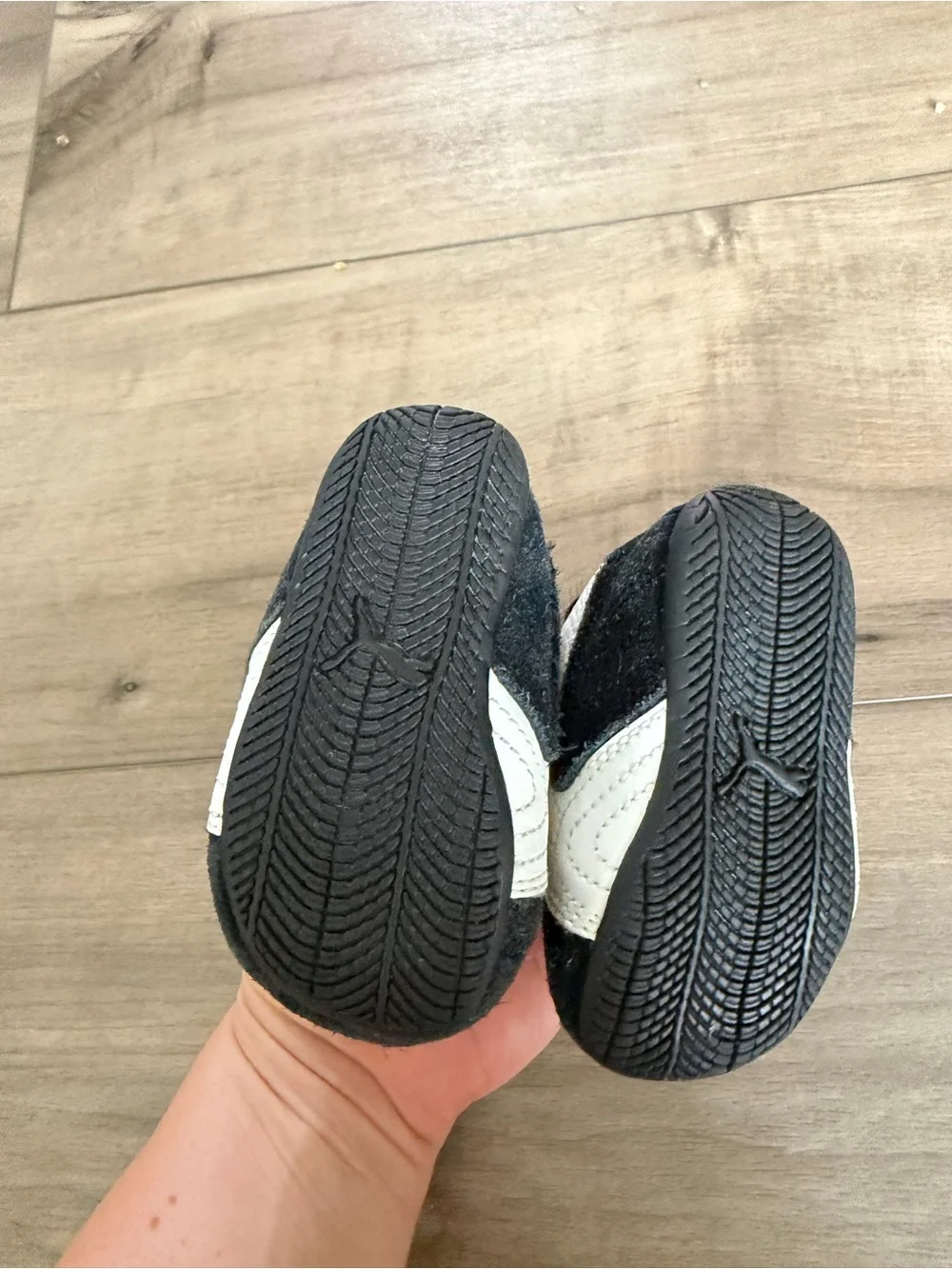Puma Black and White Baby Suede Shoes size 2